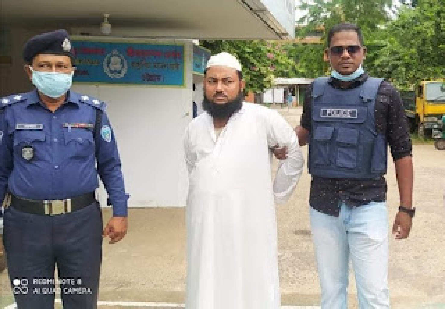 “শিশু ধর্ষণকারী এক ‘মানবিক’ হুজুর!