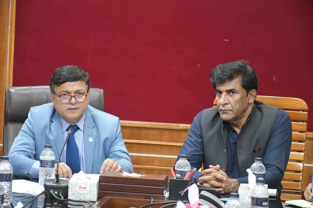 পাকিস্তান হাইকমিশনারের অতিরিক্ত তৎপরতা